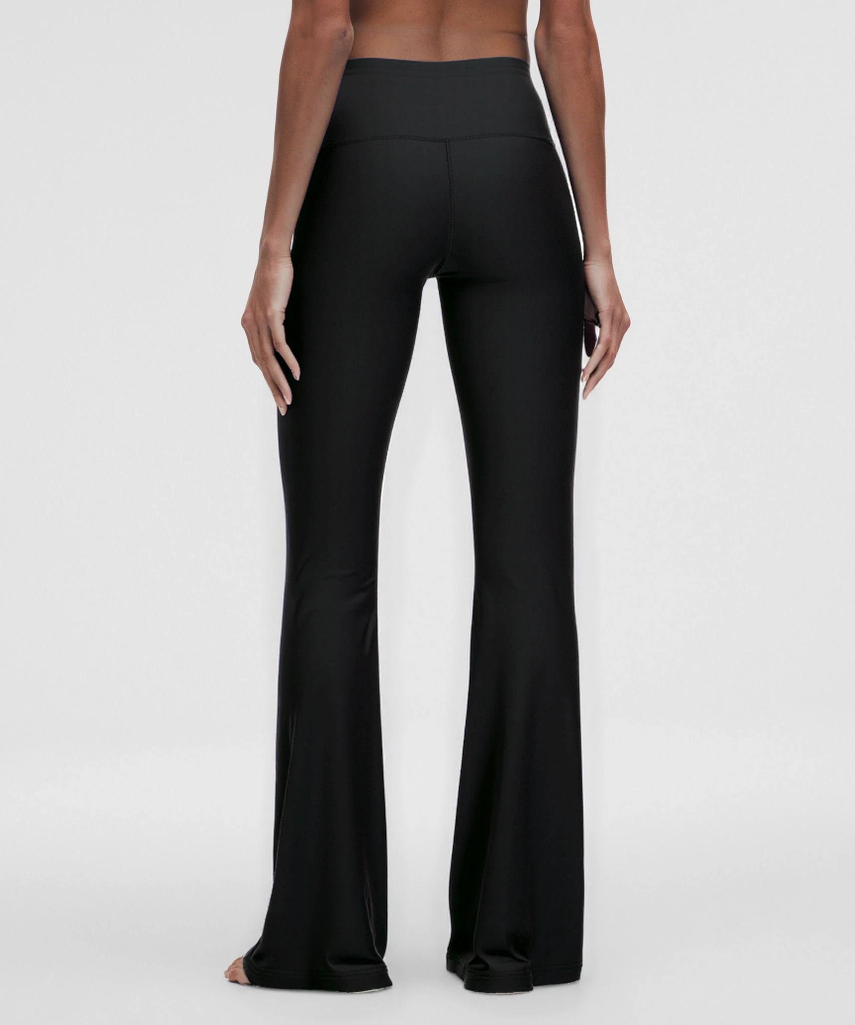 Elegant Crossover Waist Bootcut Yoga Pants - Side Pockets for Phone-2500221